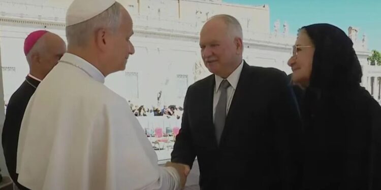 Antes de assumir presidência do STF, Fachin visita papa Leão XIV