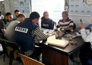Tenda de jornalistas palestinos é bombardeada após reunião com Fenaj