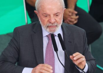 Lula reúne ministros no Alvorada e discute operação policial no Rio