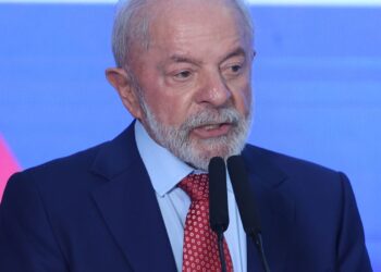 Lula defende que “nenhum presidente” deve dar palpite sobre Venezuela
