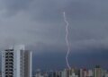 Ventos fortes em SP derrubam cobertura de arena e deixam 8 feridos