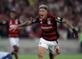 Carrascal decide e Flamengo fica em vantagem na semi da Libertadores