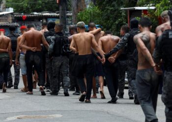 Operação no Rio deixa dezenas de mortos e 56 presos