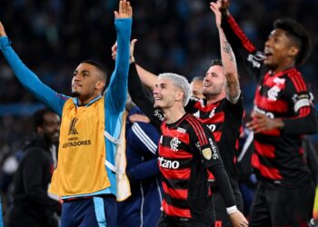 Flamengo mostra raça e garante presença na final da Libertadores
