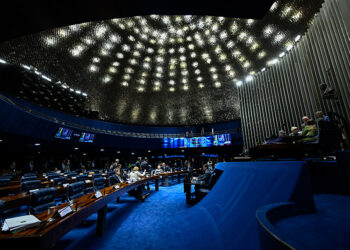 Senado vai comemorar o Dia do Professor na terça-feira — Senado Notícias