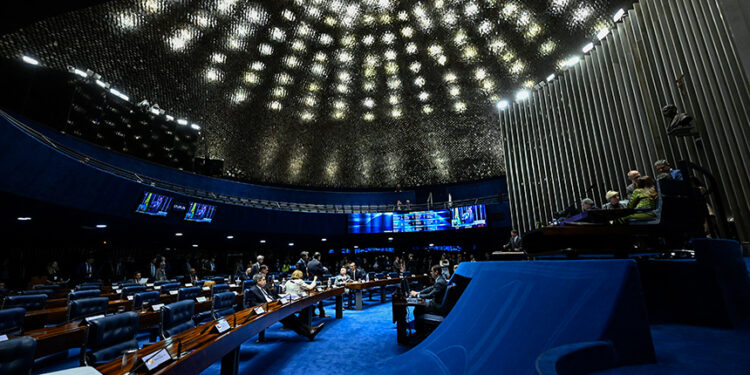 Senado vai comemorar o Dia do Professor na terça-feira — Senado Notícias