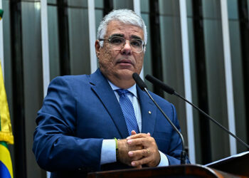 Girão pede afastamento de assessor do Senado ‘citado pela PF em fraude do INSS’ — Senado Notícias