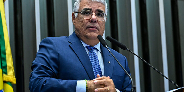 Girão pede afastamento de assessor do Senado ‘citado pela PF em fraude do INSS’ — Senado Notícias