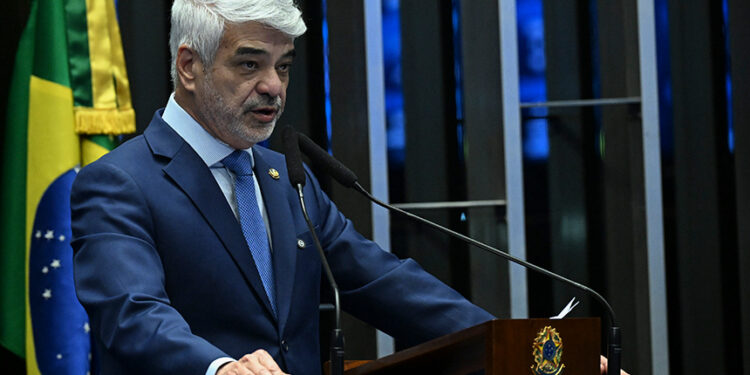 Humberto defende isenção de IR para salários de até R$ 5 mil — Senado Notícias