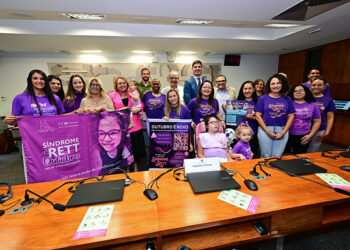 debatedores apoiam mês de conscientização sobre a doença — Senado Notícias