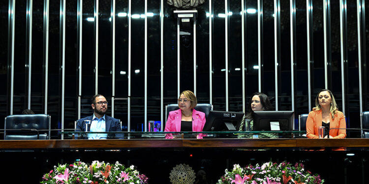 Sessão especial destaca alcance e benefícios da musicoterapia — Senado Notícias