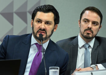 relator pede a Cavalcanti explicação sobre fortuna acumulada em poucos anos — Senado Notícias