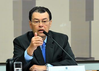 Comissão vota na terça MP que limita custos da energia ao consumidor — Senado Notícias