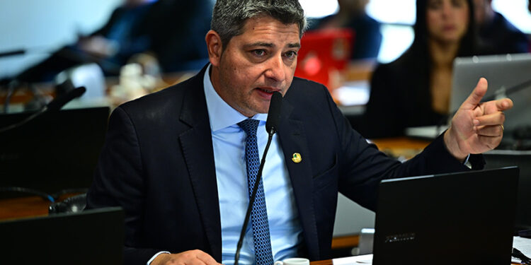 Comissão aprova doação de produtos falsificados em caso de calamidades — Senado Notícias