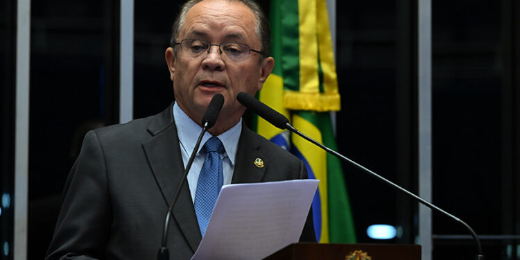 Zequinha comemora aval para exploração de petróleo na Amazônia — Senado Notícias