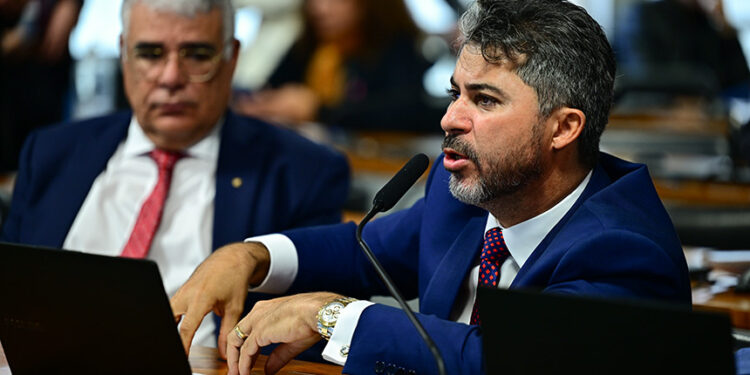 Projeto que proíbe uso de telessaúde para orientação sobre aborto passa na CDH — Senado Notícias