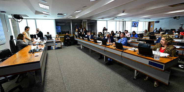 CDH analisa na quarta-feira projeto sobre comunidade LGBTQIA+ — Senado Notícias