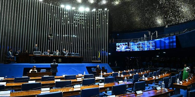 Programa de prevenção à depressão retorna para a Câmara — Senado Notícias