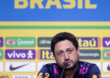 Programa Stadium, da TV Brasil, apresenta entrevista com Arthur Elias