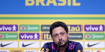 Programa Stadium, da TV Brasil, apresenta entrevista com Arthur Elias