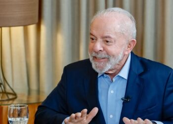 Trump diz a Lula que Brasil e EUA se darão bem juntos