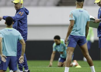 Ancelotti aposta no esquema 4-4-2 diante da Coreia do Sul