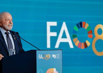 Fome é irmã da guerra, diz Lula no Fórum Mundial da Alimentação