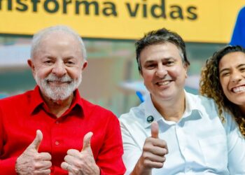 Professor pode pedir Carteira Nacional do Docente a partir de amanhã