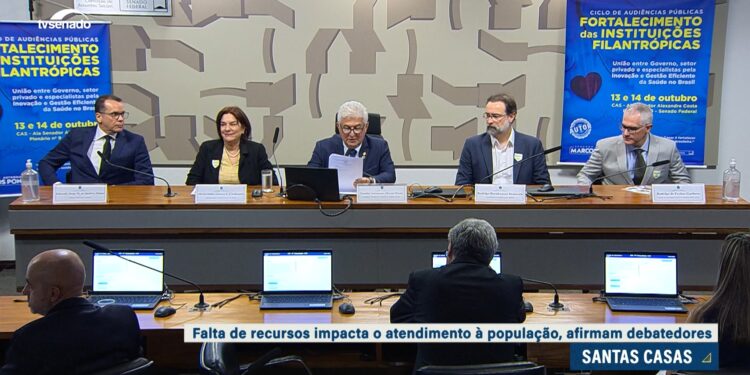 Debatedores sugerem transferência de tecnologia entre hospitais privados e santas casas — Senado Notícias