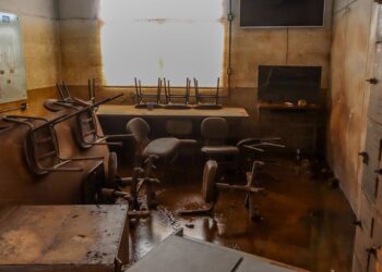 Comunidades ajudam a reconstruir escolas resilientes a crise climática