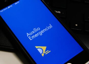 Auxílio emergencial: 177 mil famílias devem devolver valores indevidos