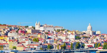 Saiba como nova lei dos estrangeiros afeta brasileiros em Portugal