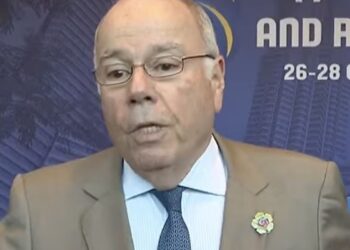 Reuniões para suspender tarifaço começam ainda hoje, diz Mauro Vieira