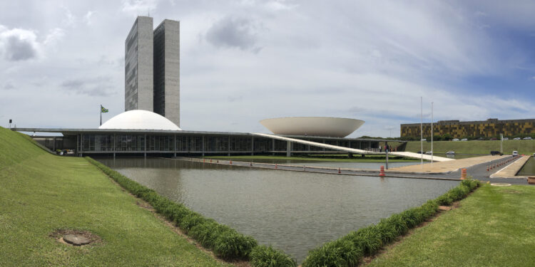 Projeto que permite atualização do valor de bens no IR volta ao Senado — Senado Notícias