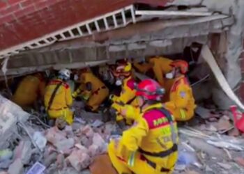 Forte terremoto de magnitude 7,4 atinge Filipinas