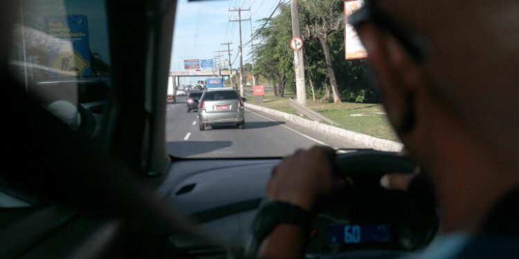 Comissão especial debate trabalho de motoristas por aplicativo – Notícias