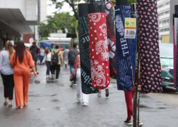 Frente fria chega a São Paulo a partir de segunda com chuvas e ventos