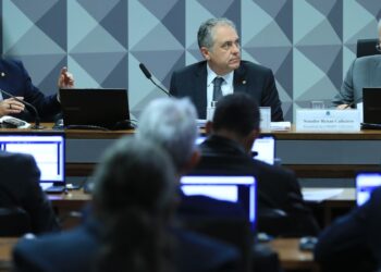 MP que compensa revogação de decreto do IOF vai à Câmara