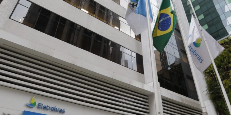 Eletrobras vende participação na Eletronuclear para o Grupo J&F