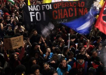Em atos, movimento negro pede investigação independente de ação no Rio