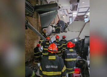 Bombeiros descartam explosão antes de desabamento em restaurante em SP