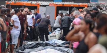 DPU pede para acompanhar perícia de mortos após operação no Rio