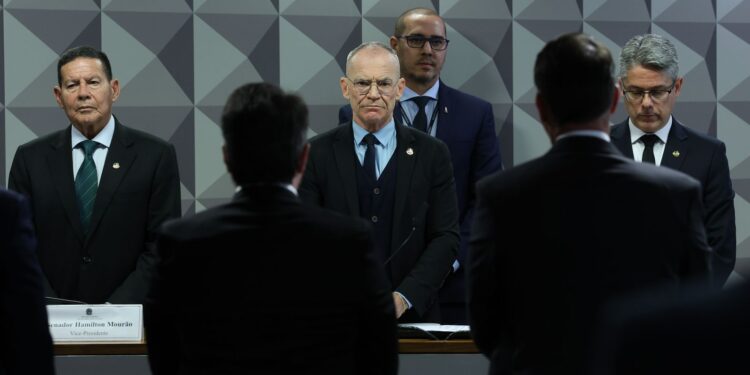 CPI do Crime Organizado chama dois ministros e 11 governadores