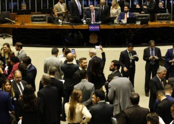 Motta adia votação de PL Antifacção para terça-feira (18)