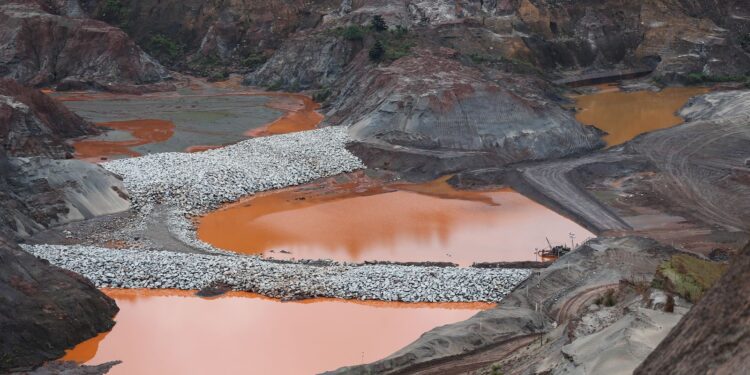 Justiça inglesa condena mineradora BHP por rompimento de barragem