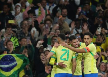 Brasil joga bem e derrota Senegal por 2 a 0 no amistoso em Londres