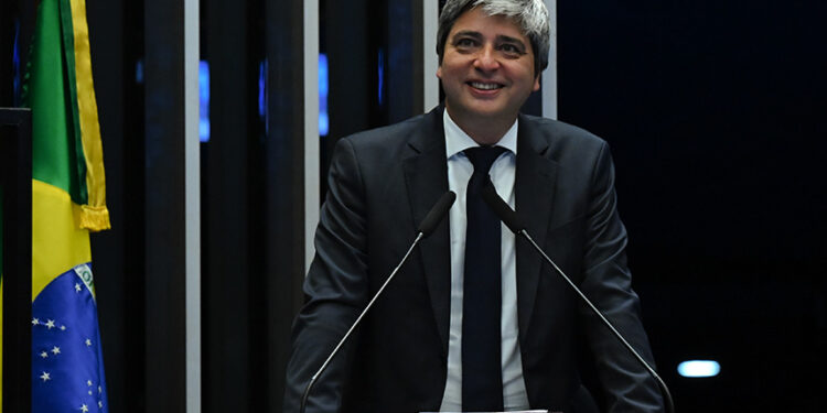 Lei destina R$ 30 bilhões para projetos de defesa nacional — Senado Notícias