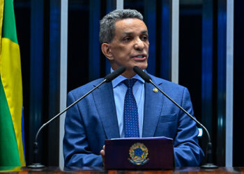 Mecias critica centralização da segurança e defende autonomia dos estados — Senado Notícias