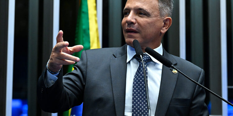 Bittar critica atuação do governo na segurança pública — Senado Notícias