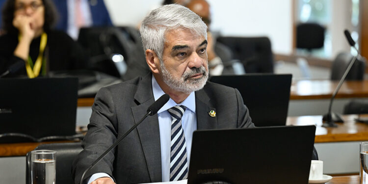 CE aprova obra do violonista Sebastião Tapajós como manifestação cultural — Senado Notícias